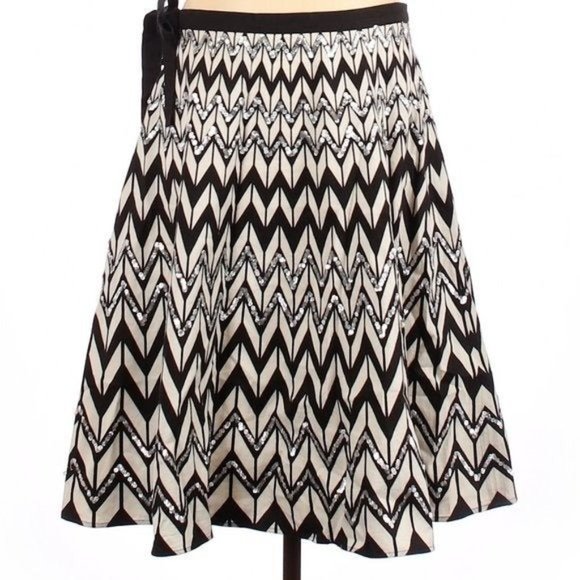BCBGMAXAZRIA Black White Chevron Formal - Picture 2 of 5